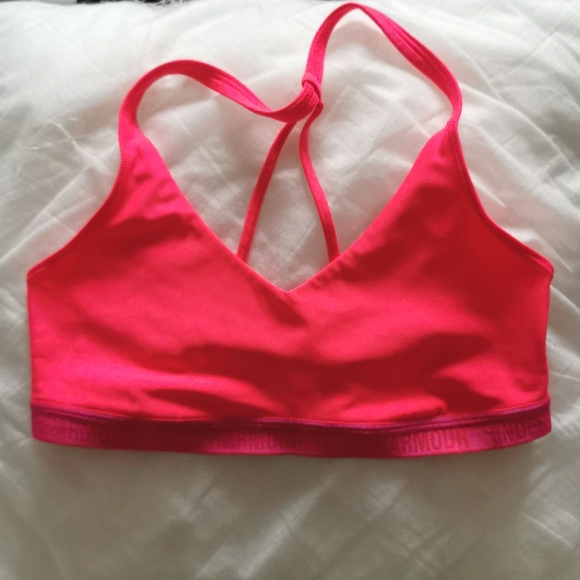 Under Armour Other - Under Armour Sports Bra